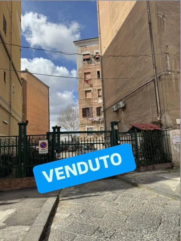 appartamento in vendita a Napoli in zona Poggioreale