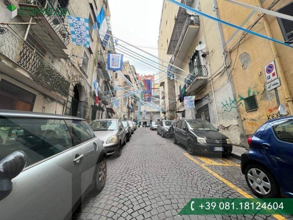 appartamento in vendita a Napoli in zona Mercato