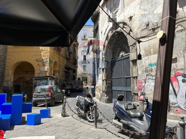 trivano in vendita a Napoli in zona Mercato