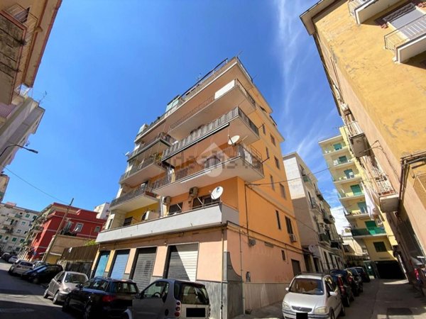 appartamento in vendita a Napoli in zona Bagnoli