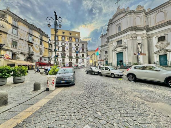 appartamento in vendita a Napoli in zona Stella