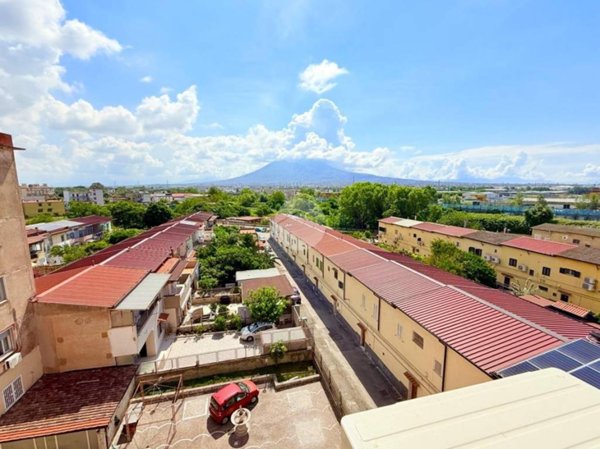 appartamento in vendita a Napoli in zona Zona Industriale-Ferrovia