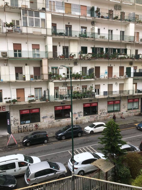 appartamento in vendita a Napoli in zona Fuorigrotta