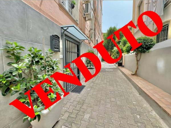 appartamento in vendita a Napoli in zona Bagnoli