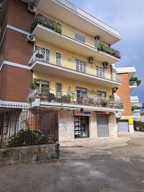 appartamento in vendita a Napoli in zona Capodimonte / Colli Aminei