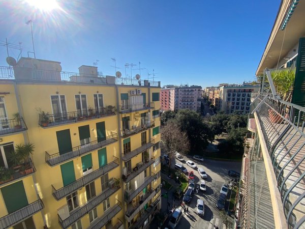 appartamento in vendita a Napoli in zona Arenella