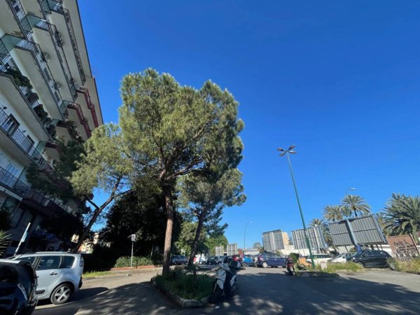 appartamento in vendita a Napoli in zona Bagnoli