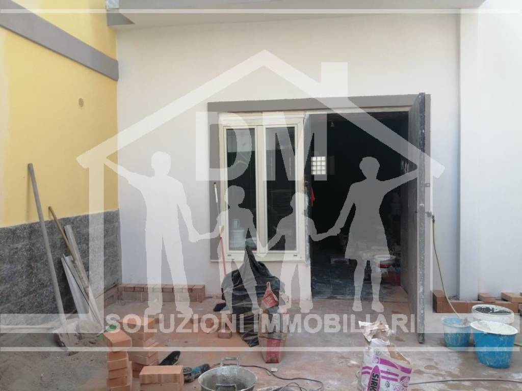 trivano in vendita a Napoli in zona Bagnoli