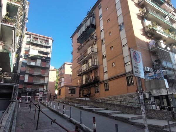 appartamento in vendita a Napoli in zona Fuorigrotta