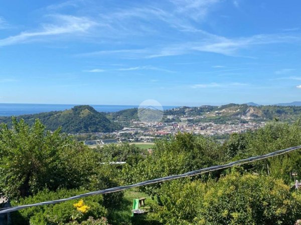 appartamento in vendita a Napoli in zona Pianura