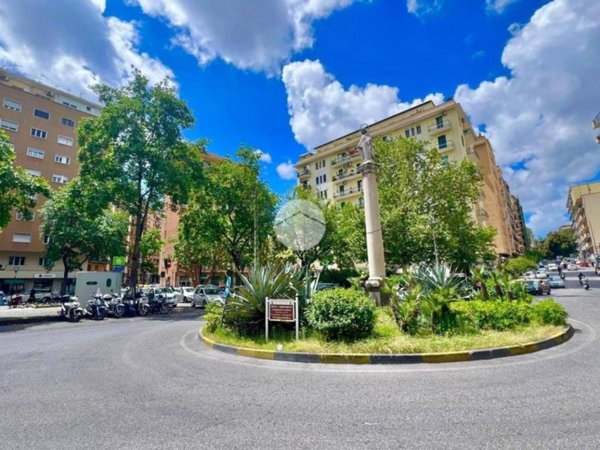 appartamento in vendita a Napoli in zona Arenella