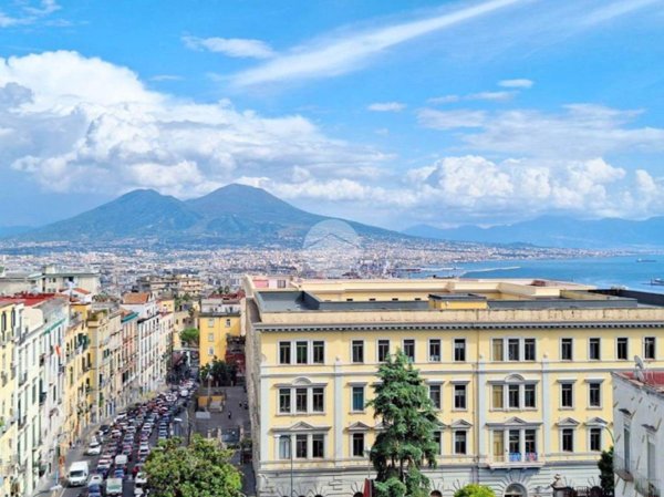 appartamento in vendita a Napoli in zona Avvocata