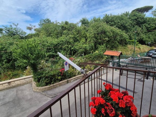 appartamento in vendita a Napoli in zona Arenella