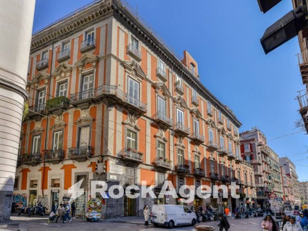 appartamento in vendita a Napoli in zona Stella
