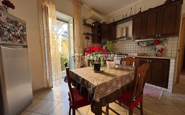 appartamento in vendita a Napoli in zona Bagnoli