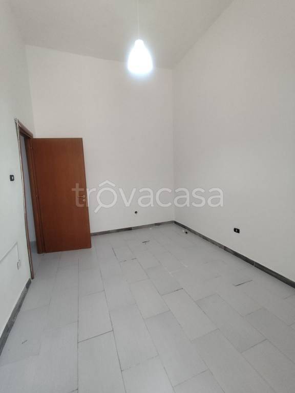 appartamento in vendita a Napoli in zona San Carlo all'Arena