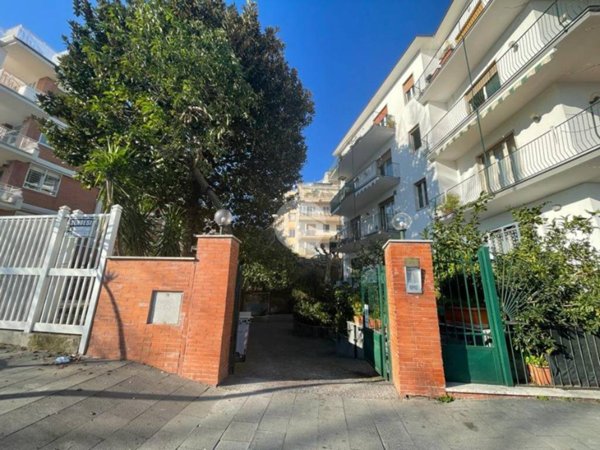 appartamento in vendita a Napoli in zona Posillipo