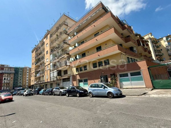 appartamento in vendita a Napoli in zona Fuorigrotta