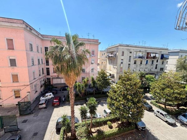 appartamento in vendita a Napoli in zona Zona Industriale-Ferrovia