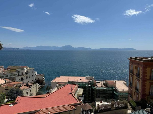 casa indipendente in vendita a Napoli in zona Posillipo