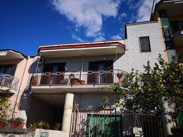 appartamento in vendita a Napoli in zona Barra
