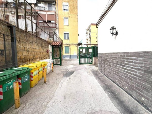 appartamento in vendita a Napoli in zona Zona Industriale-Ferrovia