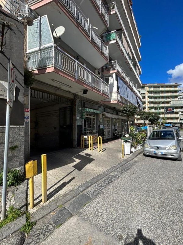 appartamento in vendita a Napoli in zona Scampia