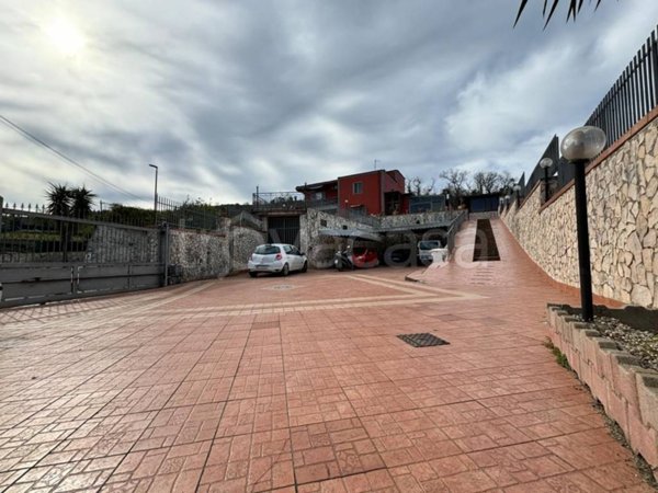 casa indipendente in vendita a Napoli in zona Pianura