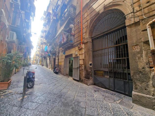 ufficio in vendita a Napoli in zona Mercato