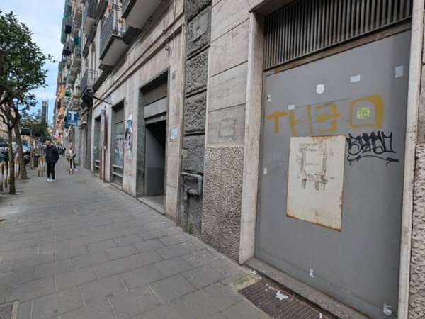 negozio in vendita a Napoli