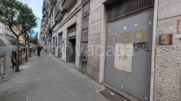 negozio in vendita a Napoli in zona Vicaria
