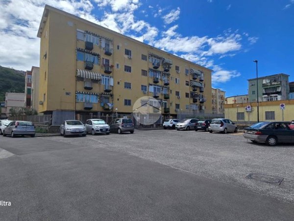 appartamento in vendita a Napoli in zona Bagnoli