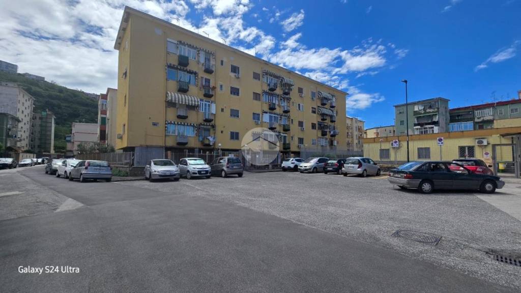 appartamento in vendita a Napoli in zona Fuorigrotta
