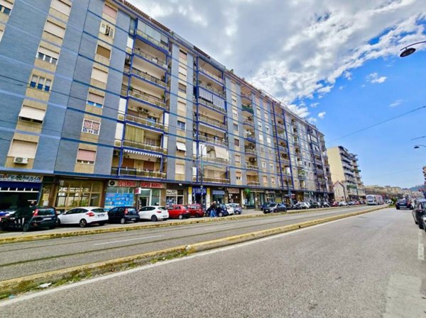 appartamento in vendita a Napoli in zona Poggioreale