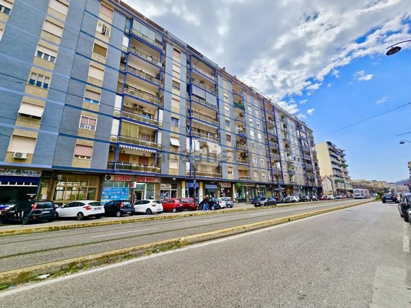 appartamento in vendita a Napoli in zona Poggioreale