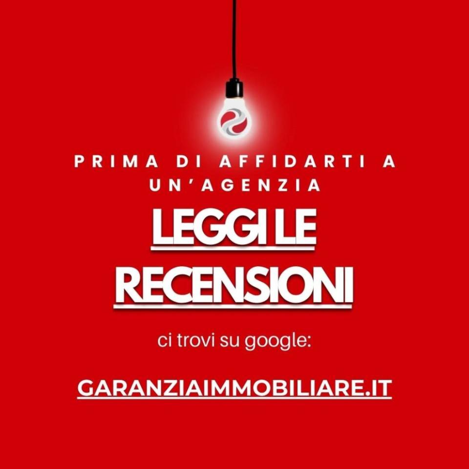 appartamento in vendita a Napoli in zona San Carlo all'Arena