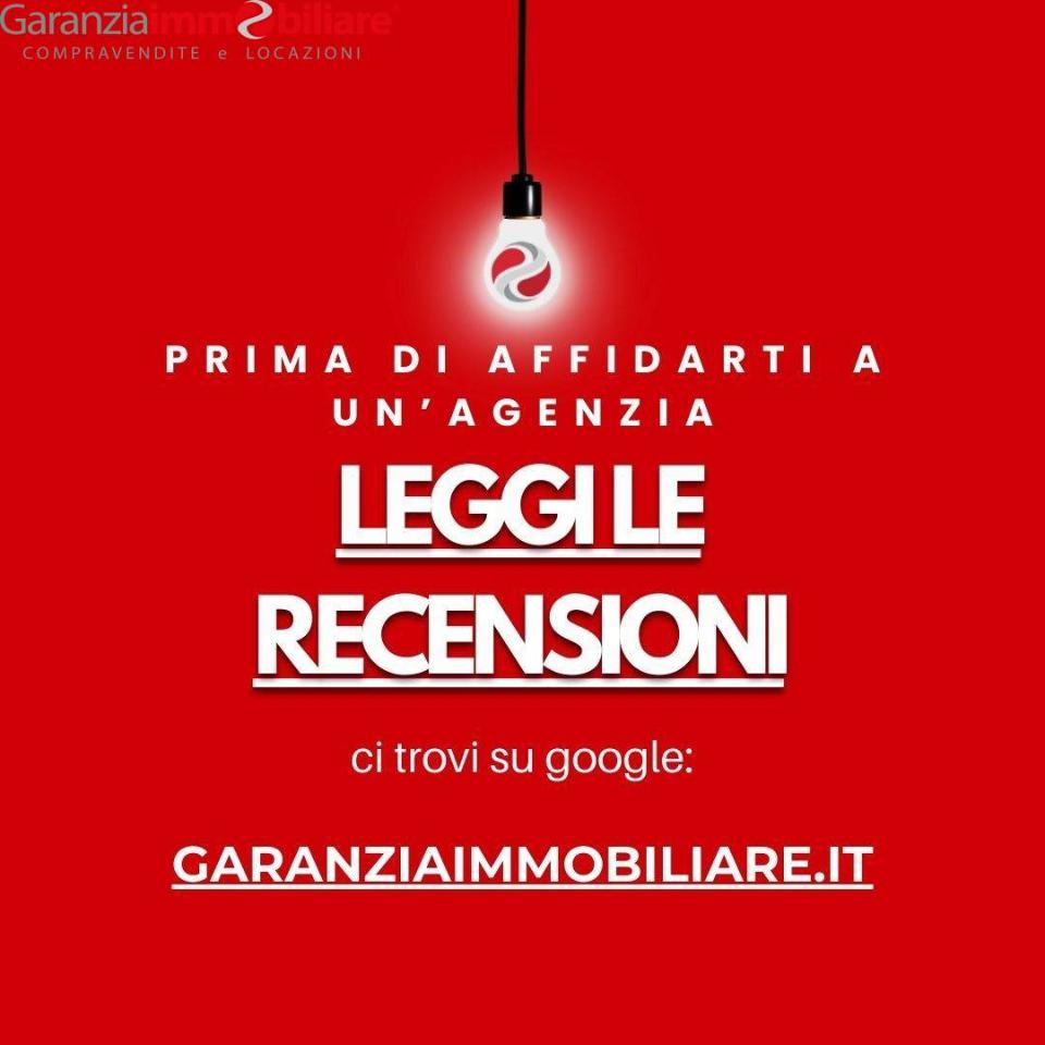 appartamento in vendita a Napoli in zona San Carlo all'Arena