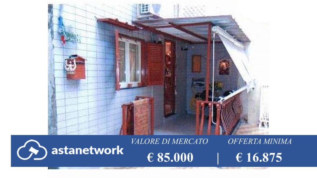 appartamento in vendita a Napoli in zona Stella