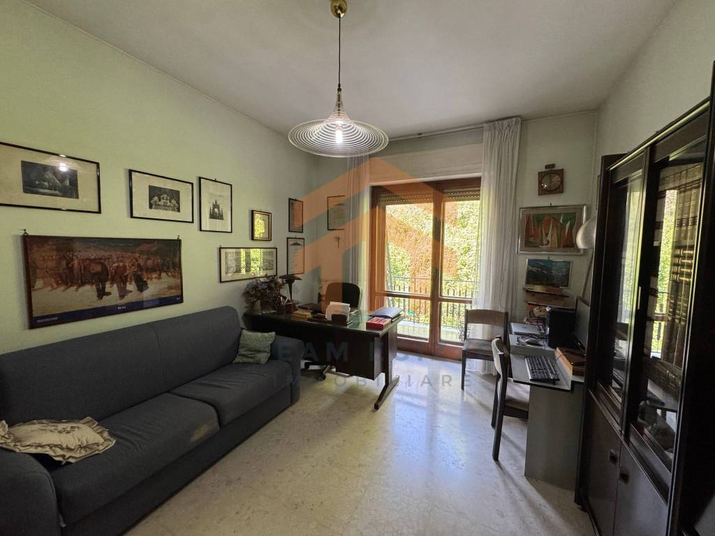 appartamento in vendita a Napoli in zona Stella