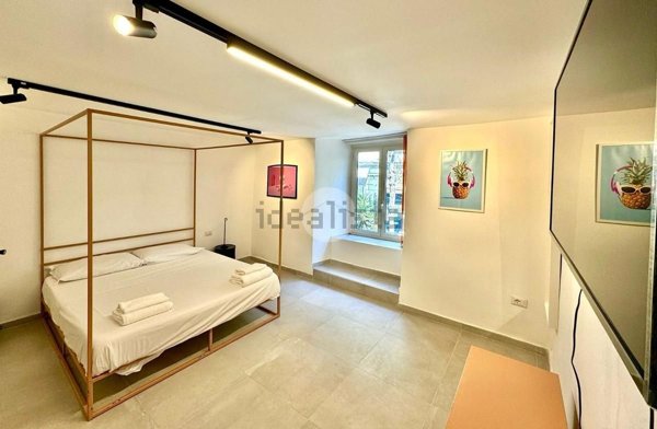 appartamento in vendita a Napoli in zona Pendino / San Giuseppe