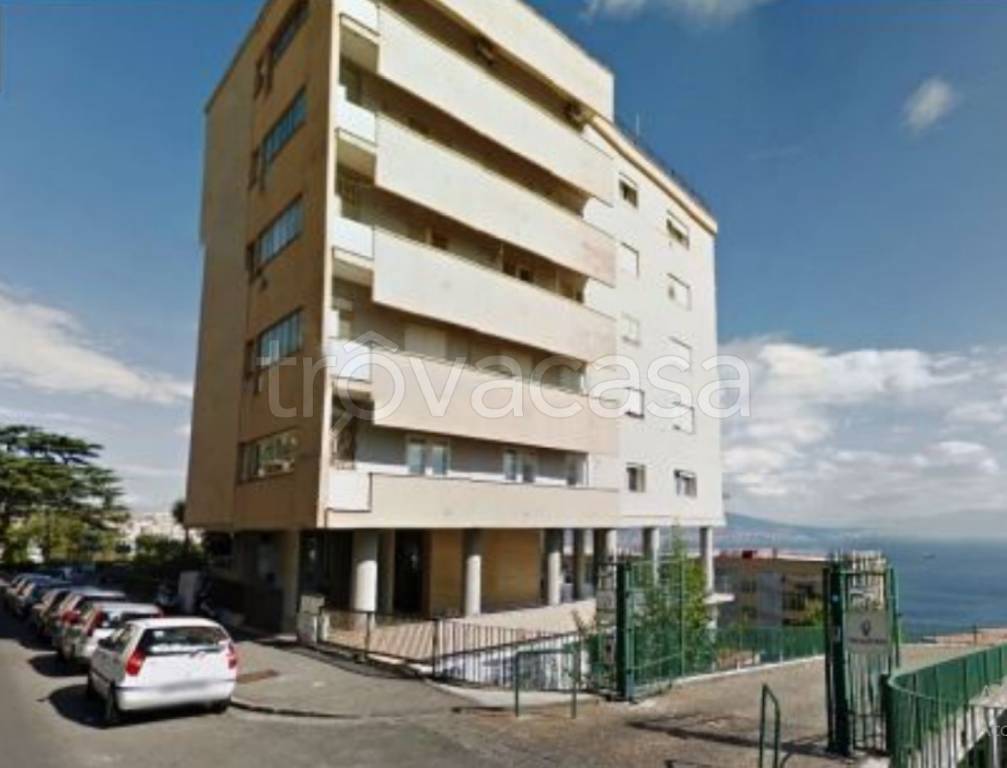 appartamento in vendita a Napoli in zona Posillipo