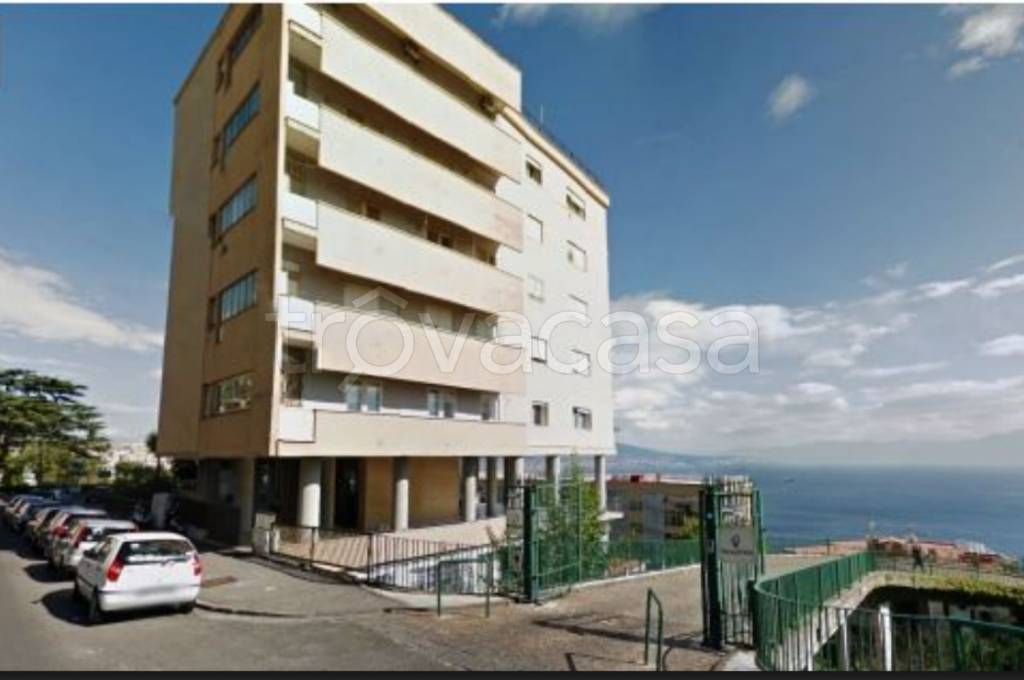 appartamento in vendita a Napoli in zona Posillipo