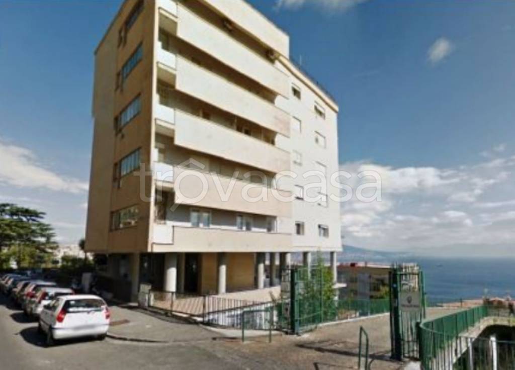 appartamento in vendita a Napoli in zona Posillipo