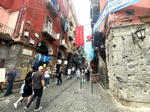 appartamento in vendita a Napoli in zona San Lorenzo