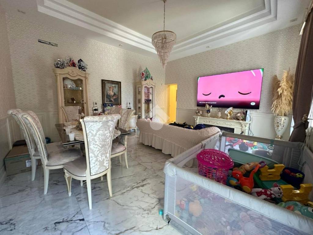appartamento in vendita a Napoli in zona San Ferdinando