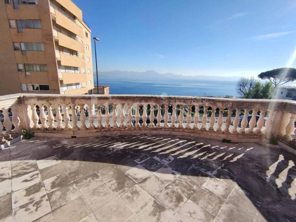casa indipendente in vendita a Napoli in zona Posillipo