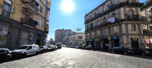 appartamento in vendita a Napoli in zona San Lorenzo