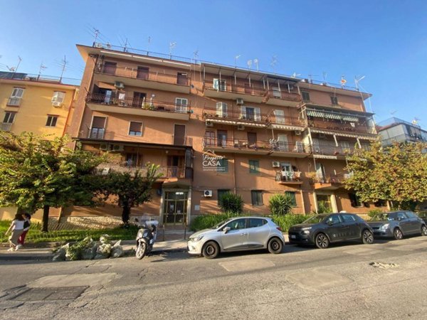 appartamento in vendita a Napoli in zona Barra