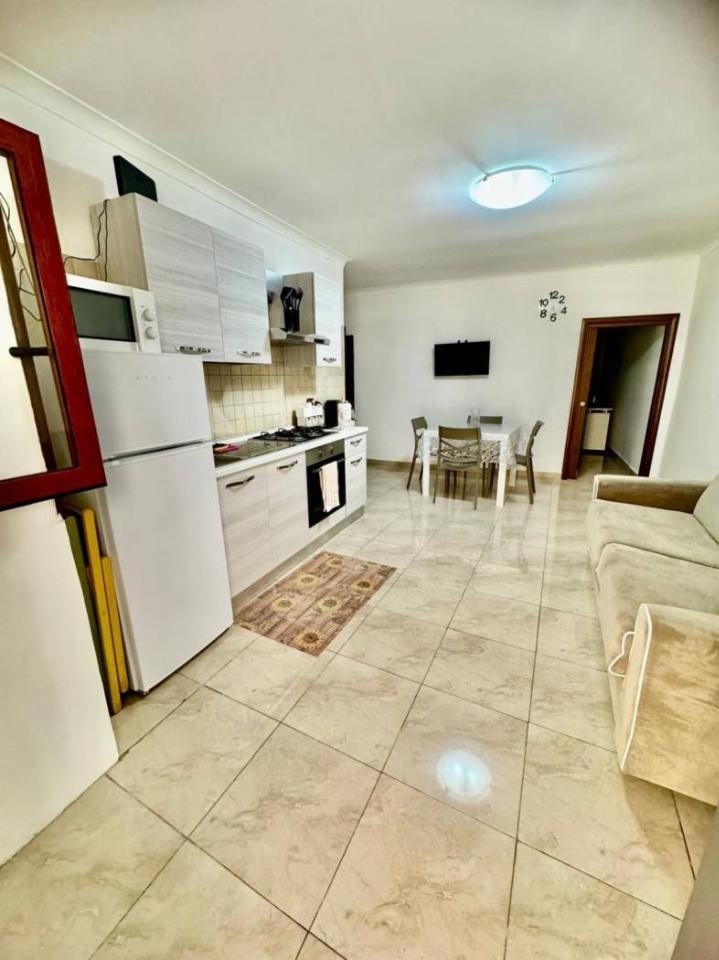 appartamento in vendita a Napoli in zona Chiaia