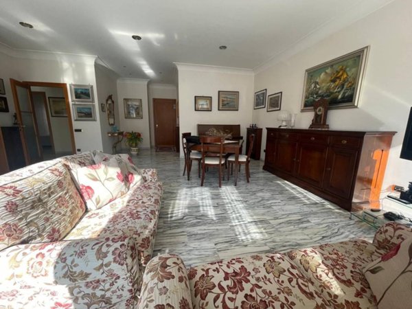 appartamento in vendita a Napoli in zona Bagnoli